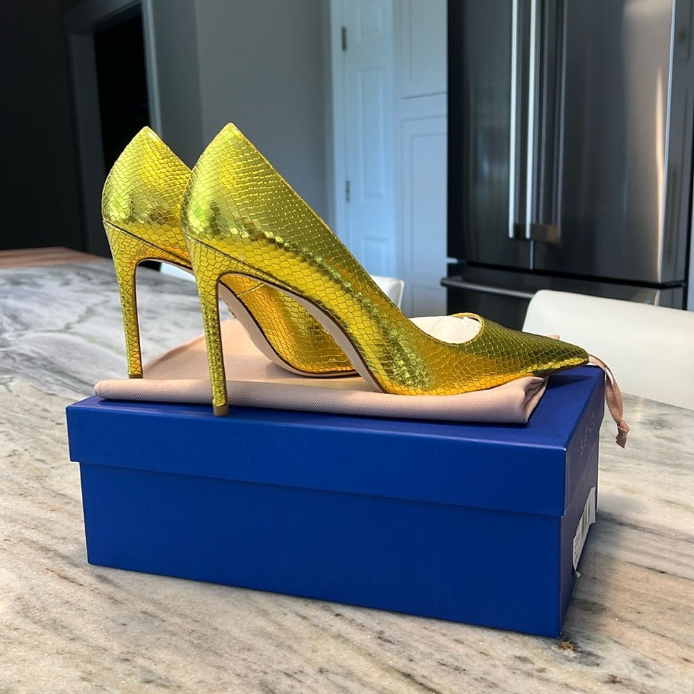 Stuart Weitzman Stuart Pump
